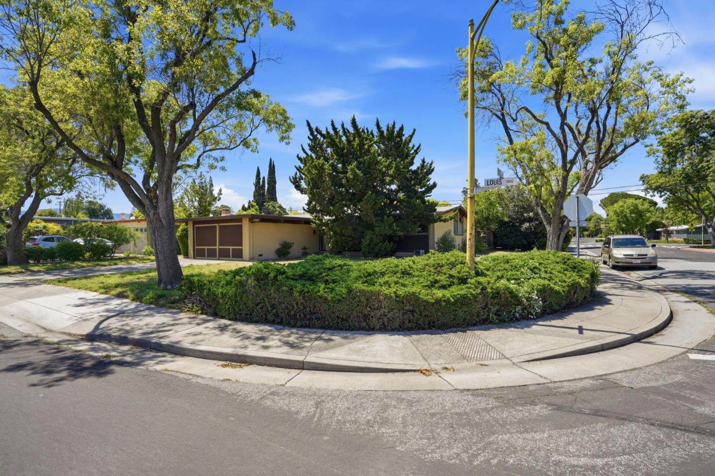 3868 Louis Road Palo Alto, CA 94303 - Photo 26 of 27