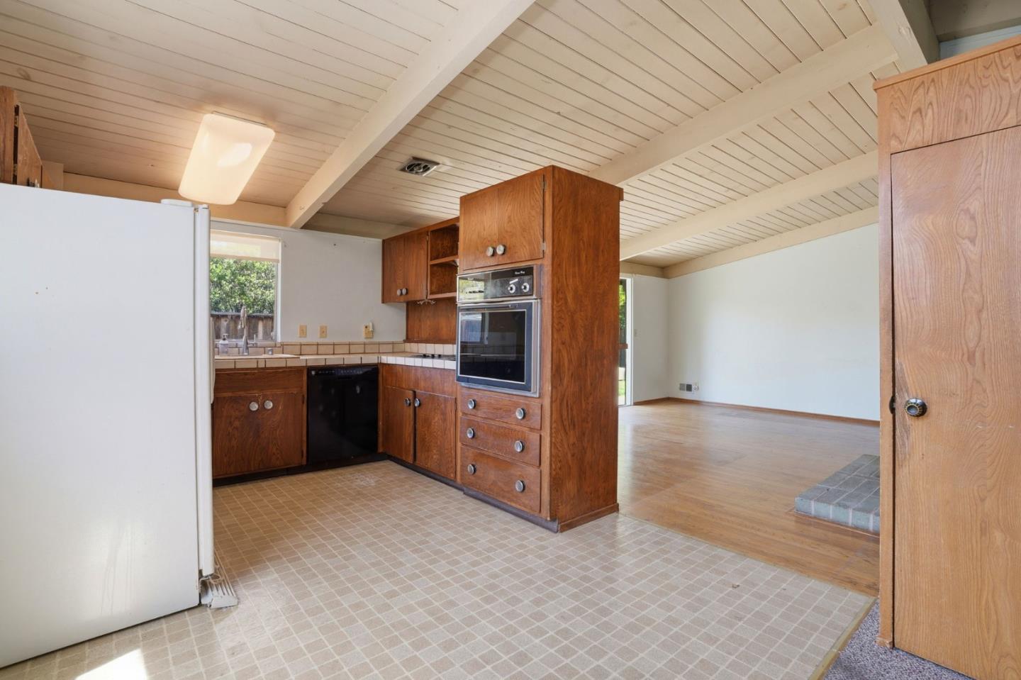 3868 Louis Road Palo Alto, CA 94303 - Photo 10 of 27