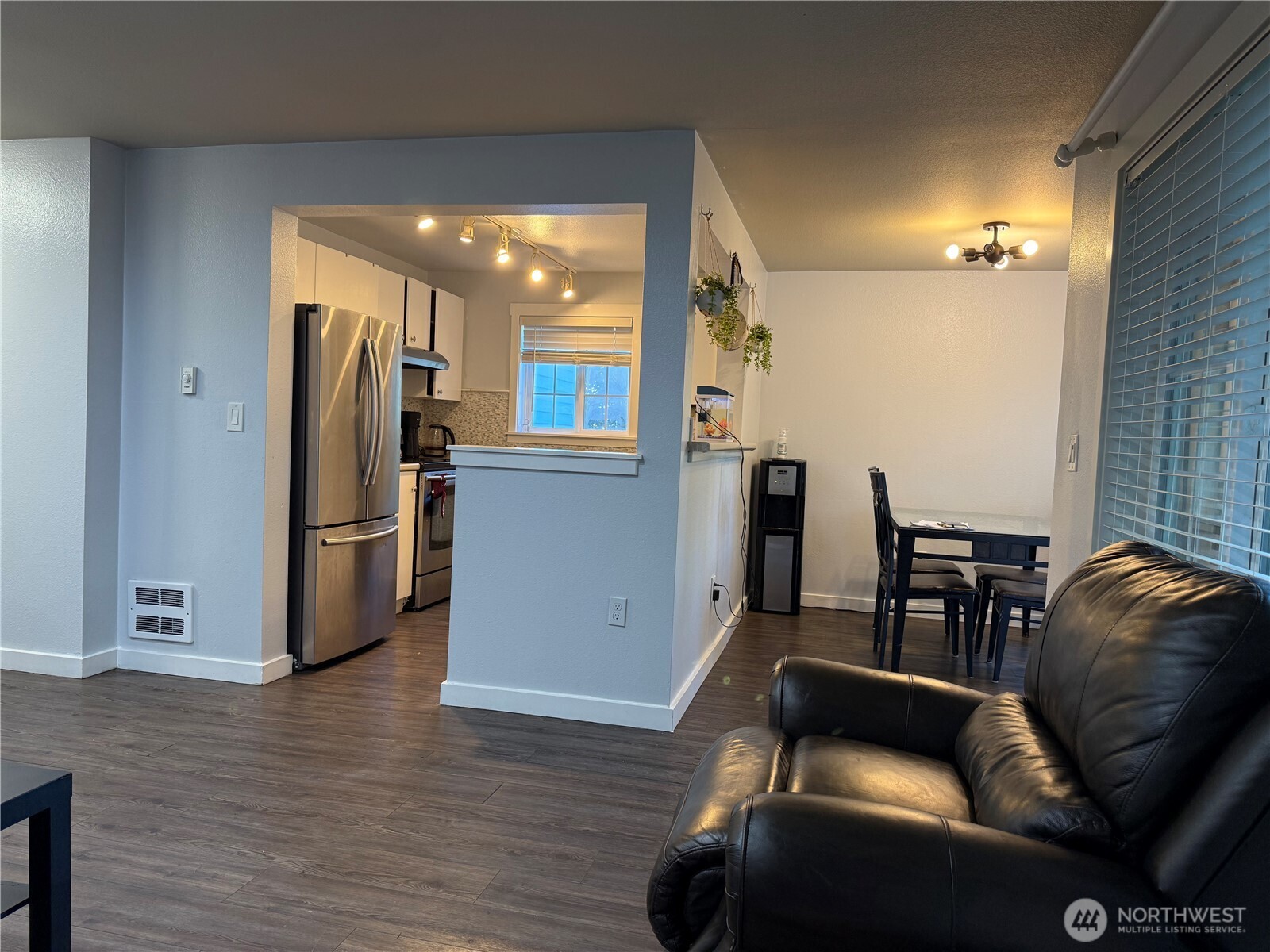 12404 East Gibson Road East, Unit Q101 Everett, WA 98204 - Photo 9 of 21