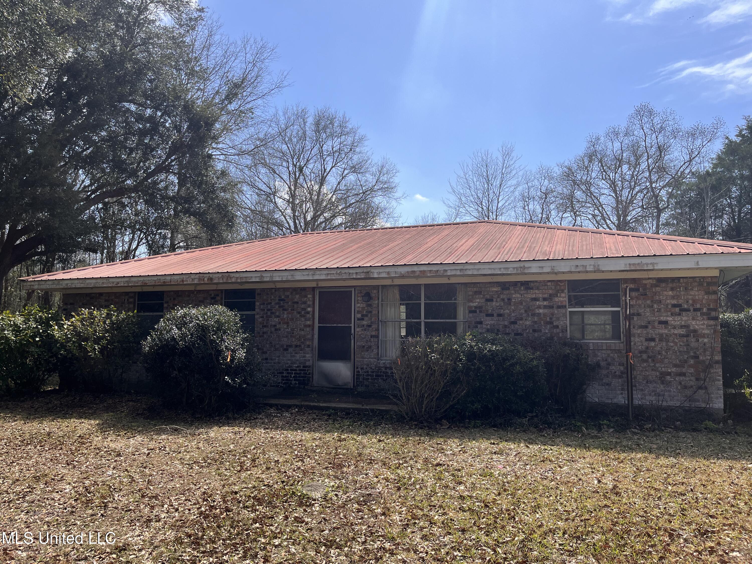 8301 Greenfields Road Moss Point, MS 39562 - Photo 1 of 13 IMG-7515