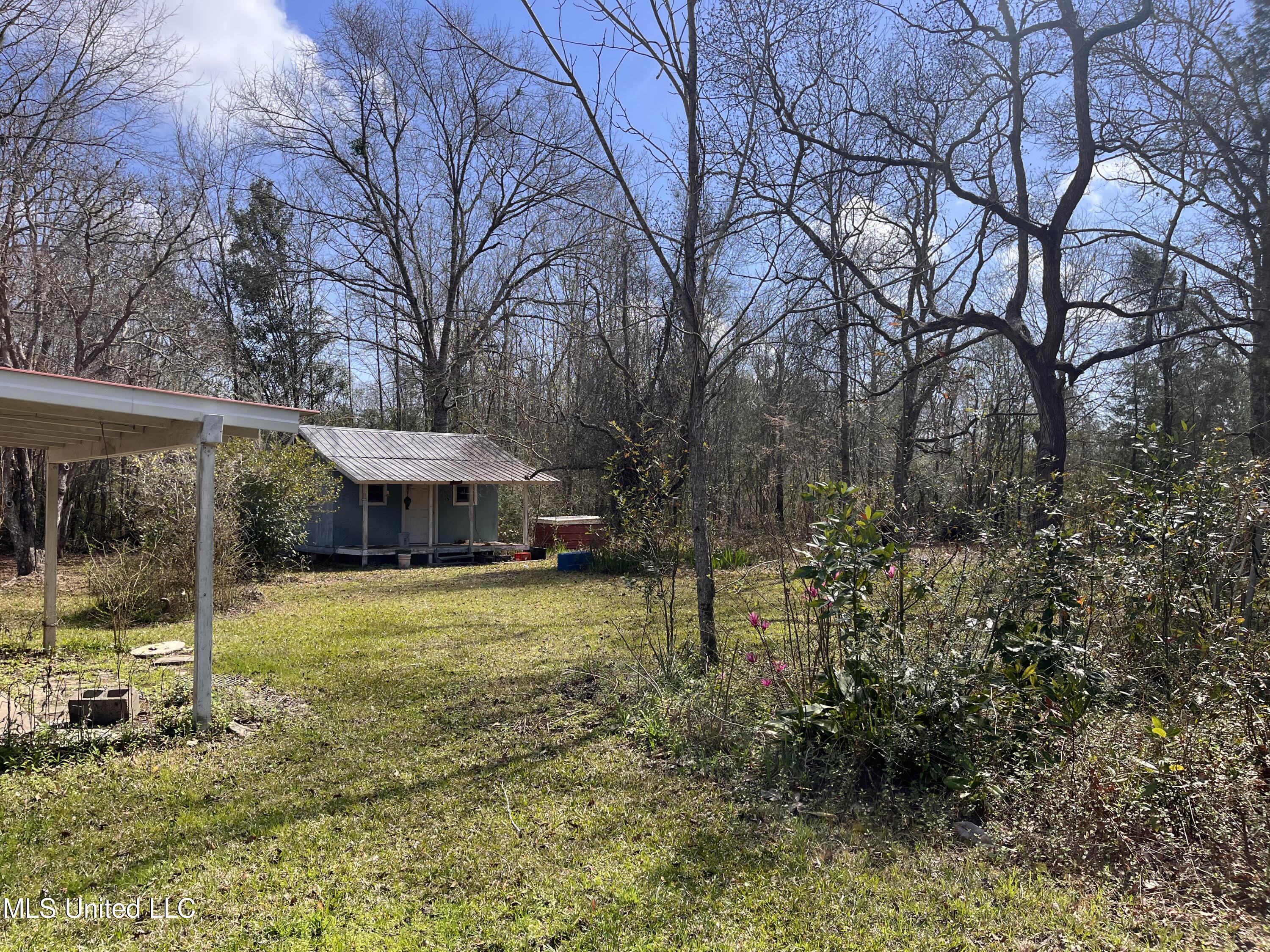 8301 Greenfields Road Moss Point, MS 39562 - Photo 3 of 13 IMG-7517