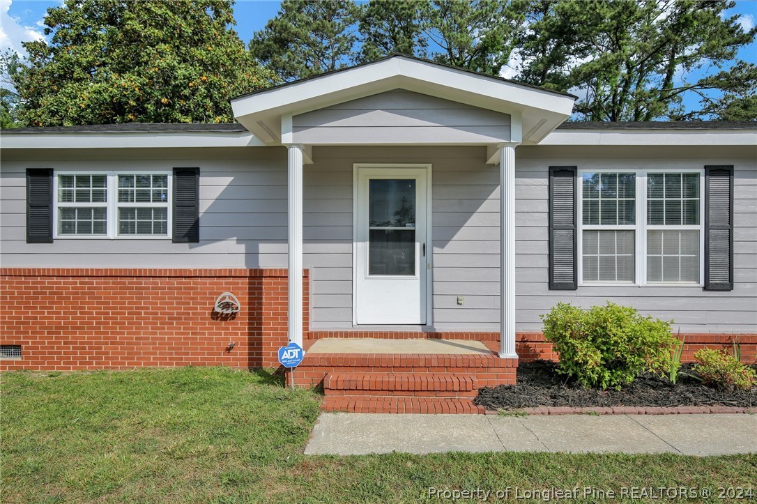 718 Moriston Road Fayetteville, NC 28314 - Photo 4 of 31 Gallery Image 4