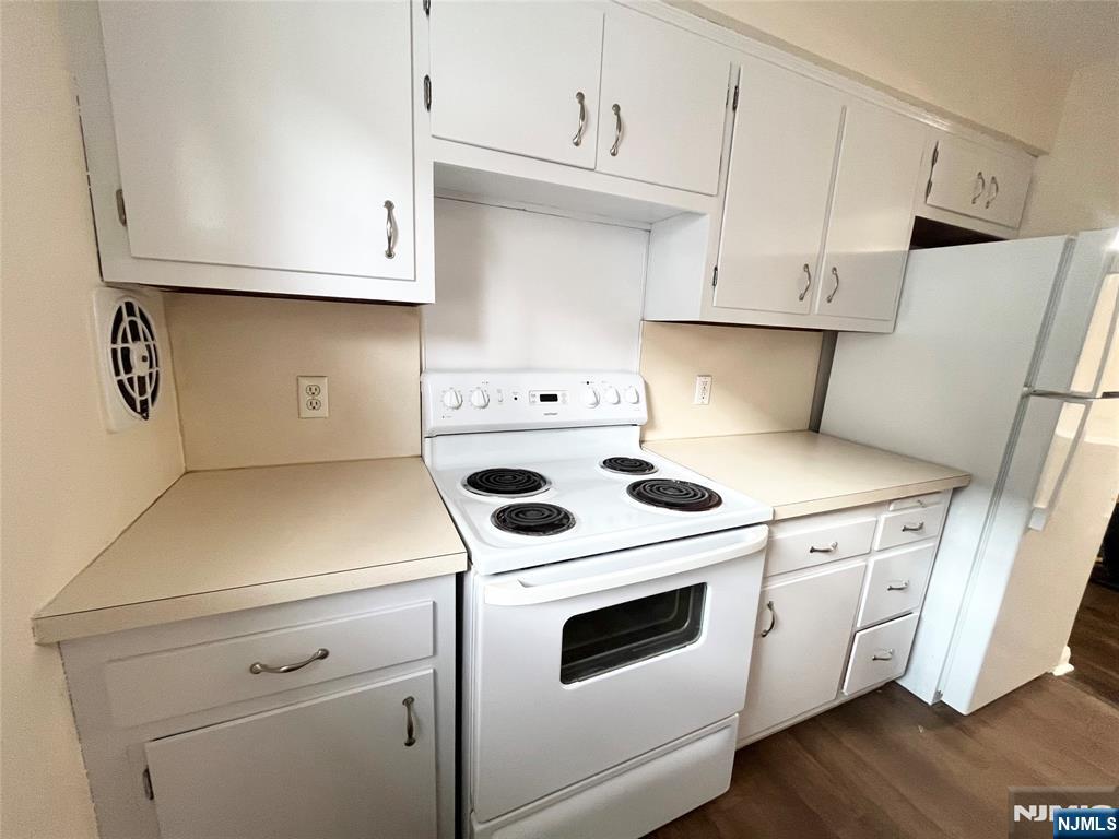 297 Union Avenue, Unit 4 Rutherford, NJ 07070 - Photo 11 of 25