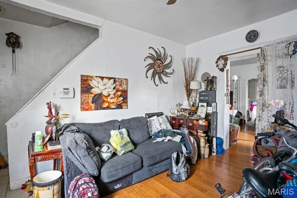 $89,900 | 1942 Clara Avenue, St. Louis, MO 63112