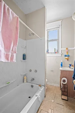 $89,900 | 1942 Clara Avenue, St. Louis, MO 63112