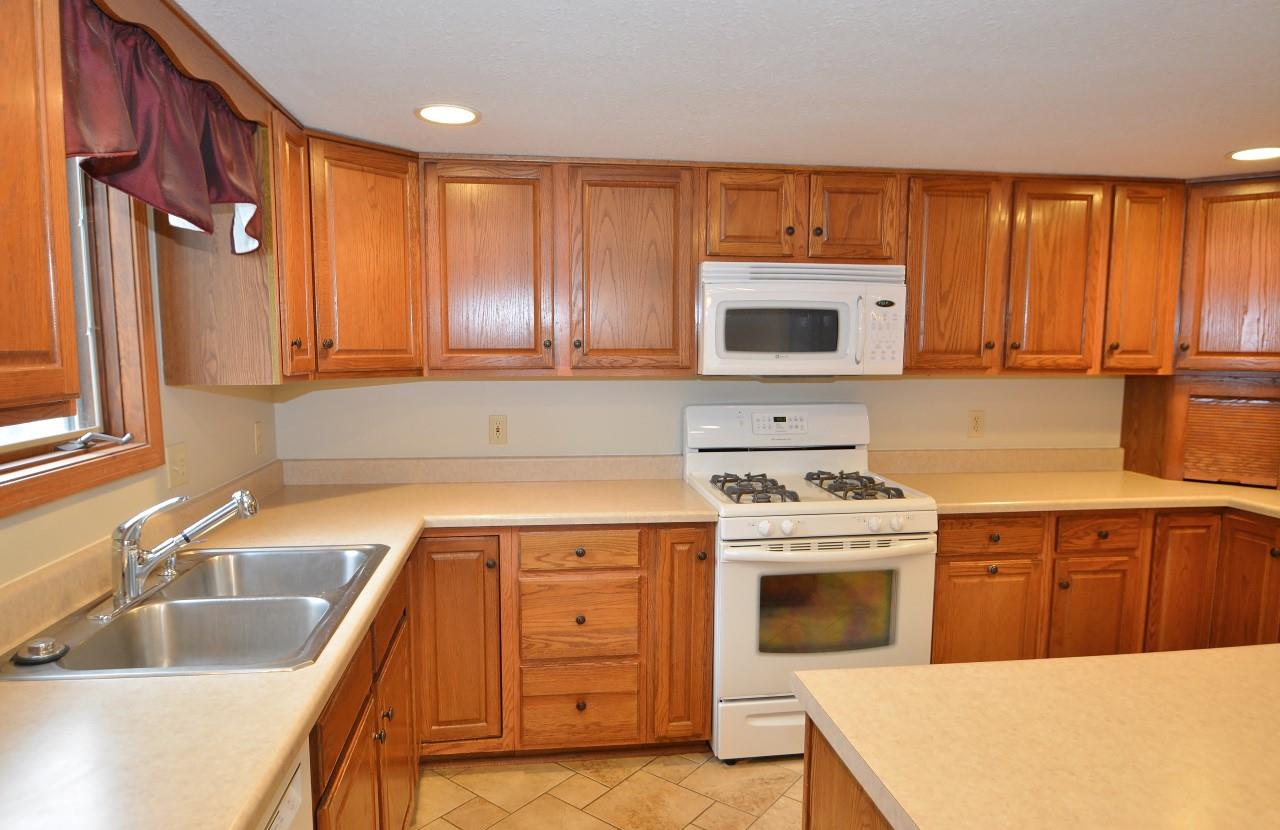 10816 Summer Chase Road Fort Wayne, IN 46818 - Photo 12 of 31 Gallery Image 12
