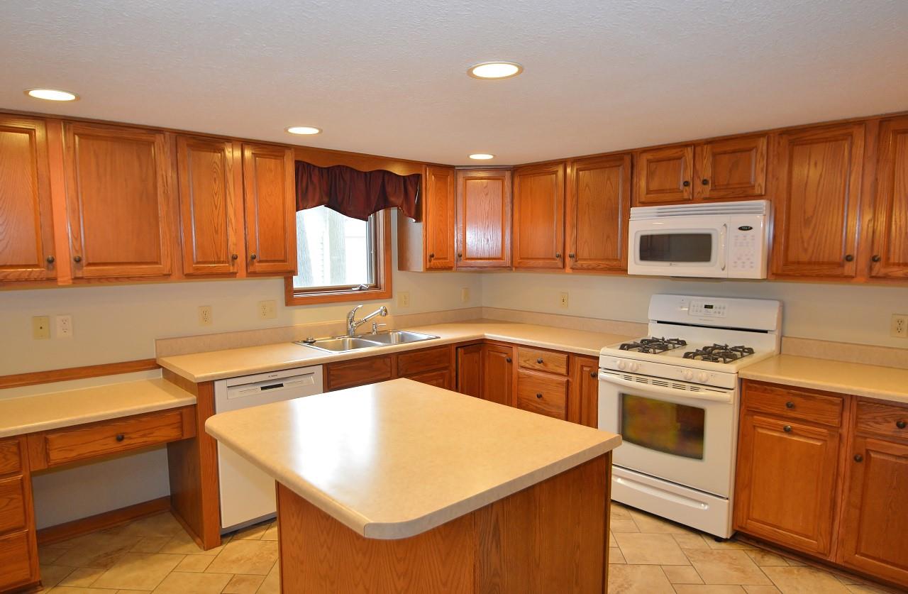 10816 Summer Chase Road Fort Wayne, IN 46818 - Photo 13 of 31 Gallery Image 13