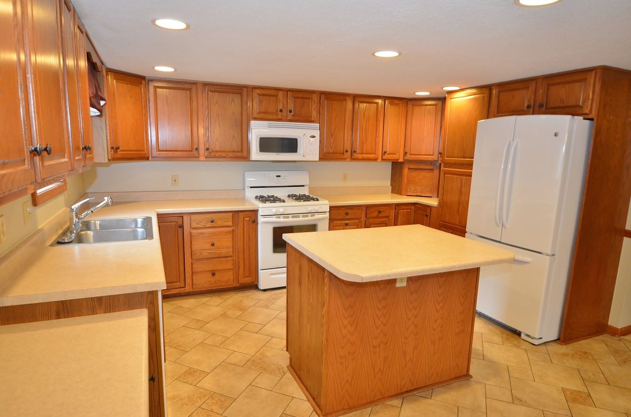 10816 Summer Chase Road Fort Wayne, IN 46818 - Photo 14 of 31 Gallery Image 14