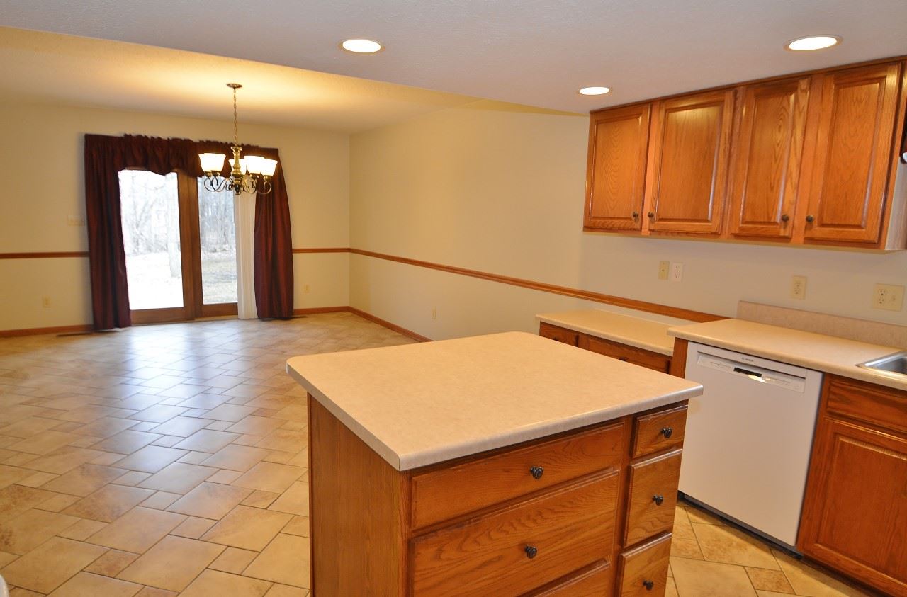 10816 Summer Chase Road Fort Wayne, IN 46818 - Photo 15 of 31 Gallery Image 15