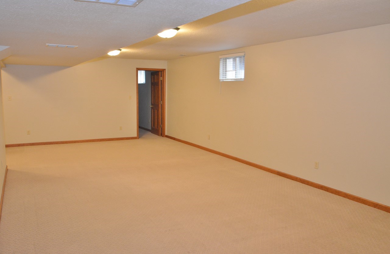 10816 Summer Chase Road Fort Wayne, IN 46818 - Photo 23 of 31 Gallery Image 23