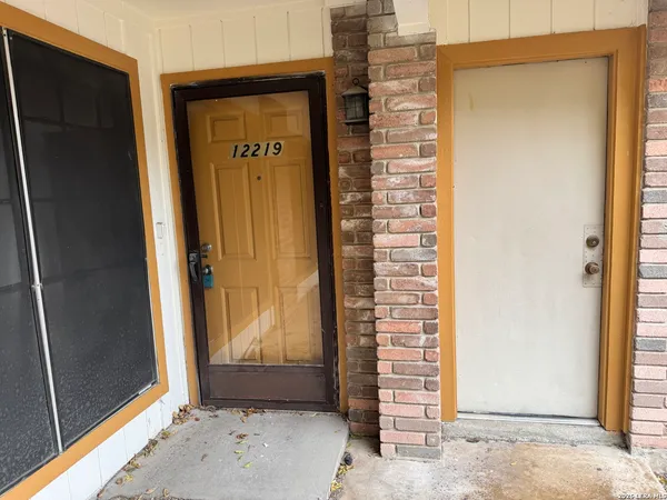 a view of entryway door