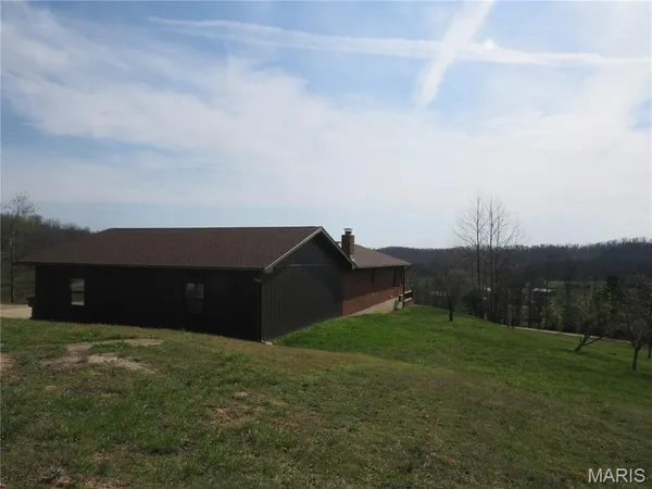 $545,000 | 772 Hwy D, Ellington, MO 63638