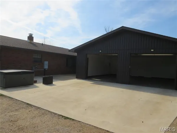 $545,000 | 772 Hwy D, Ellington, MO 63638