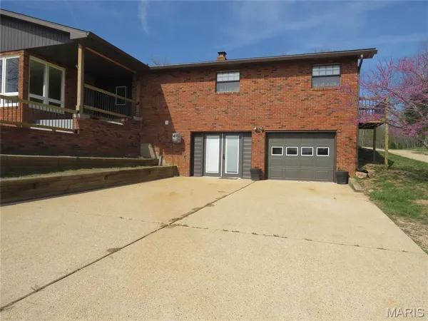 $545,000 | 772 Hwy D, Ellington, MO 63638