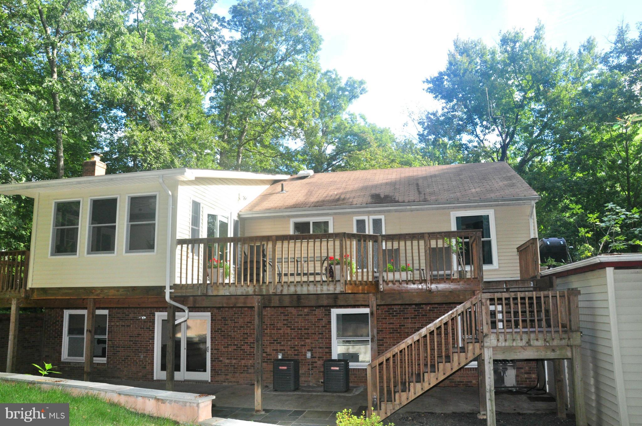 7038 Roxann Road Alexandria, VA 22315 - Photo 28 of 30 Exterior (Rear)