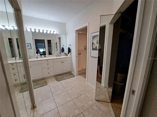 $2,200 | 7267 Fountain Palm Circle, Bradenton, FL 34203