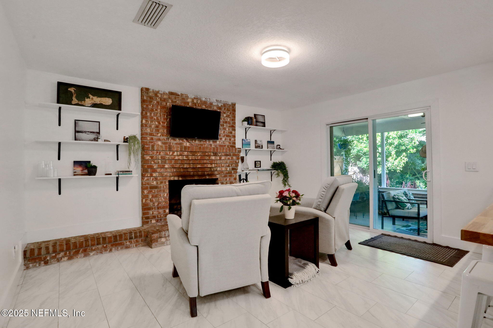 10337 Autumn Valley Road Jacksonville, FL 32257 - Photo 25 of 46 Family Room