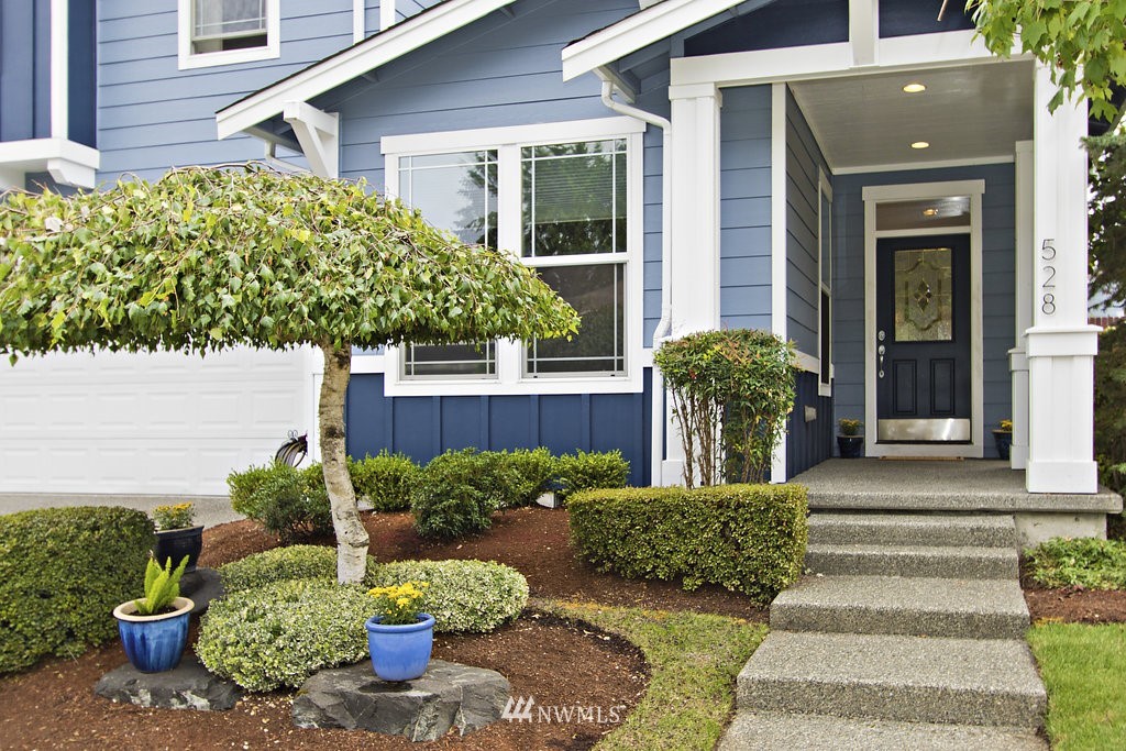 528 Pasco Place Northeast Renton, WA 98059 - Photo 2 of 24