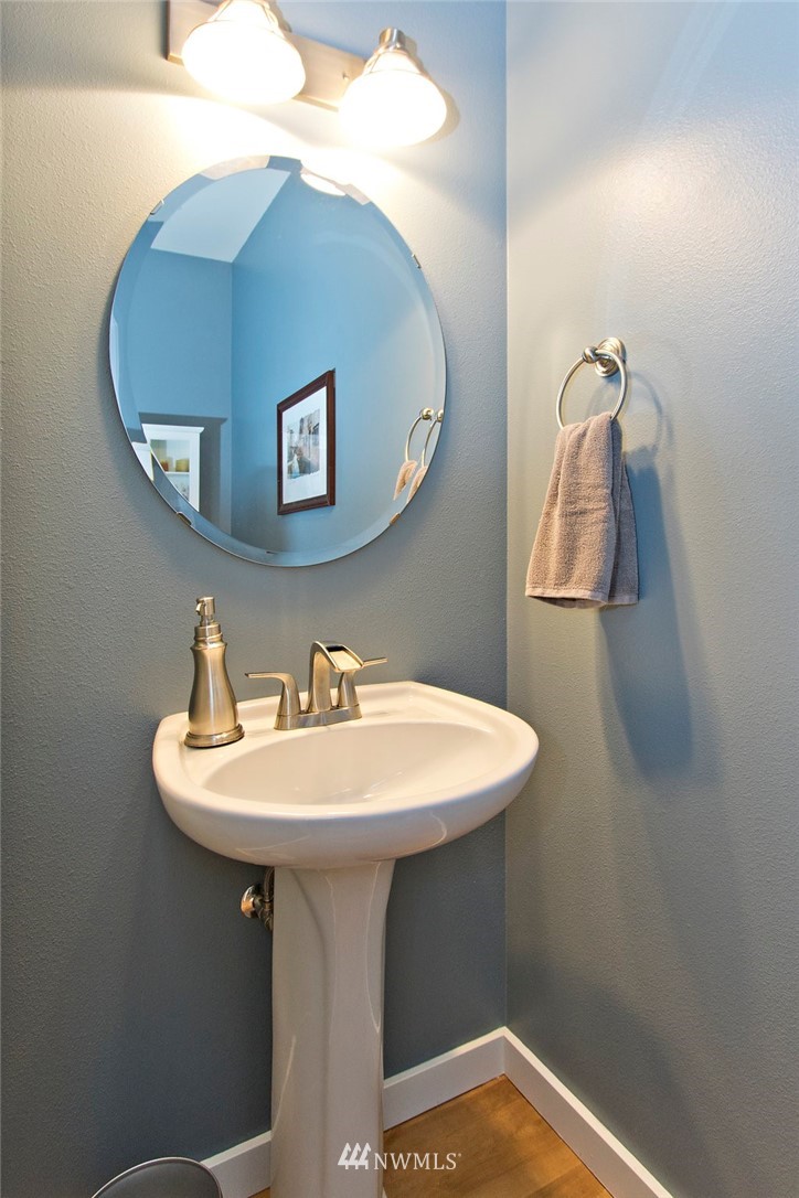 528 Pasco Place Northeast Renton, WA 98059 - Photo 11 of 24