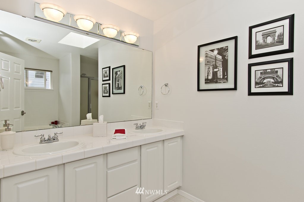 528 Pasco Place Northeast Renton, WA 98059 - Photo 16 of 24