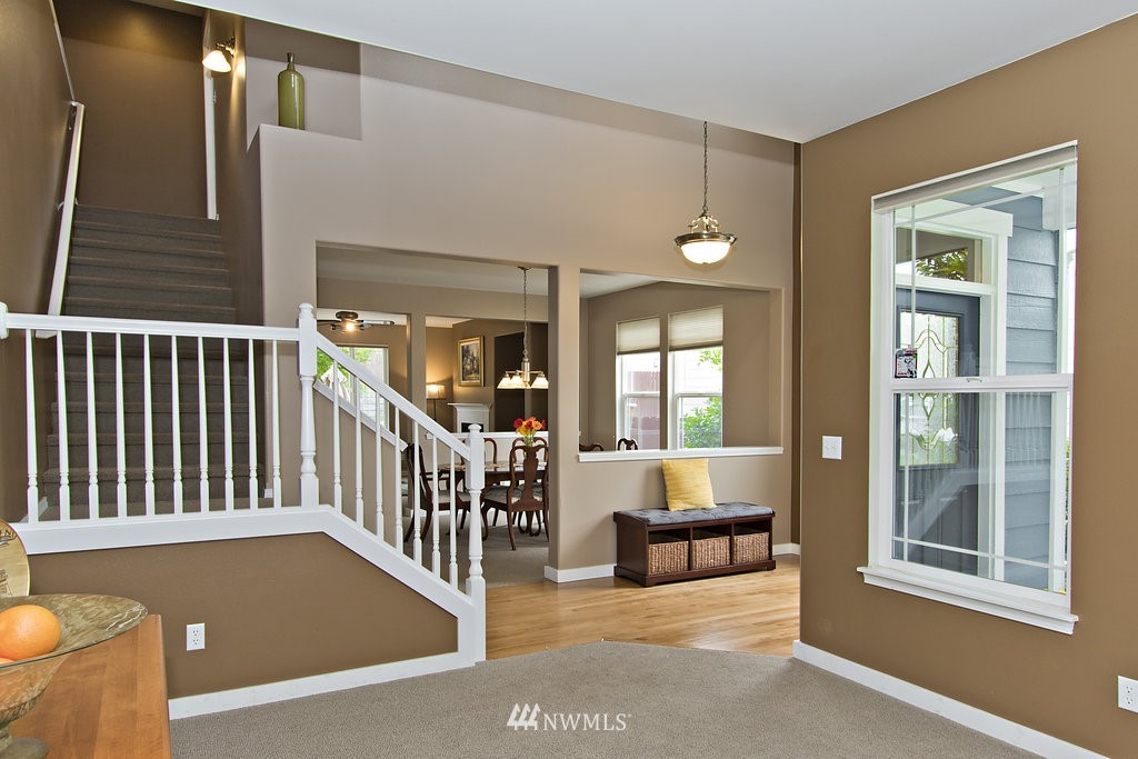 528 Pasco Place Northeast Renton, WA 98059 - Photo 3 of 24