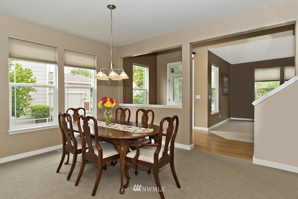 528 Pasco Place Northeast Renton, WA 98059 - Photo 4 of 24
