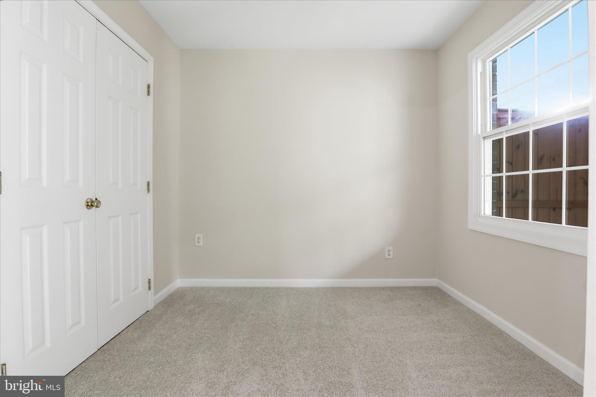 8110 Colony Point Road, Unit H Springfield, VA 22152 - Photo 14 of 33