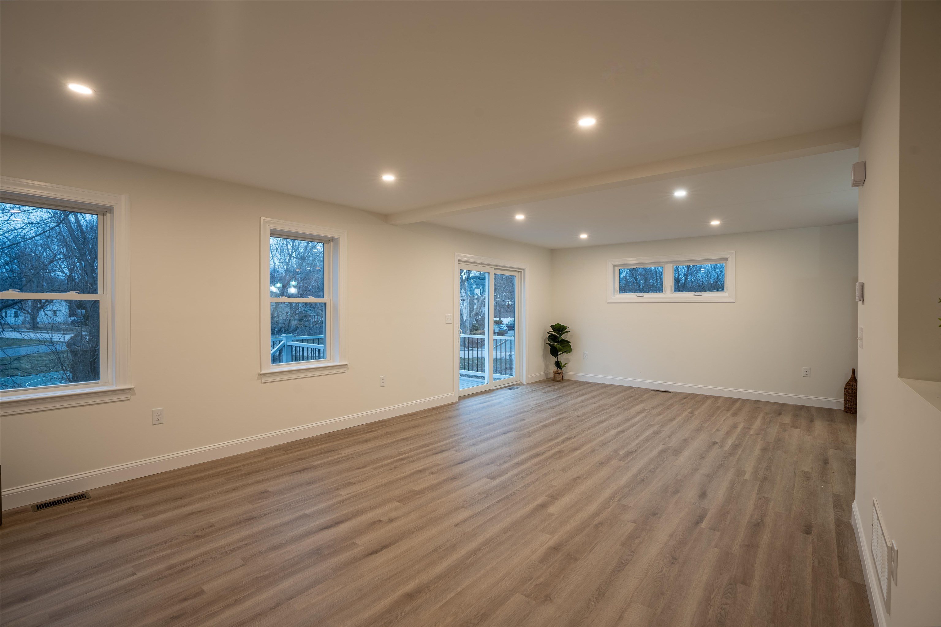 106 Lock Street Nashua, NH 03064 - Photo 11 of 27