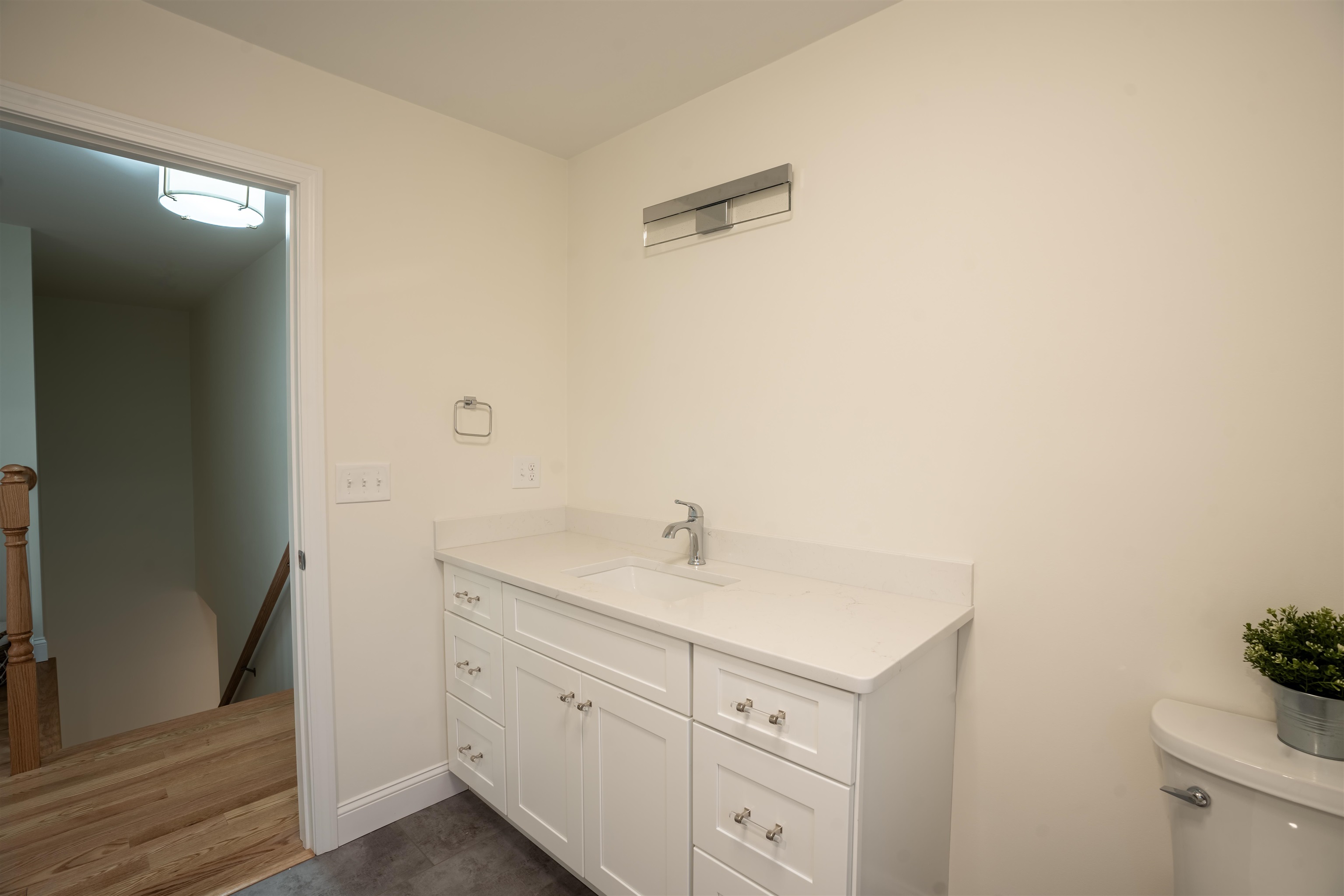 106 Lock Street Nashua, NH 03064 - Photo 14 of 27