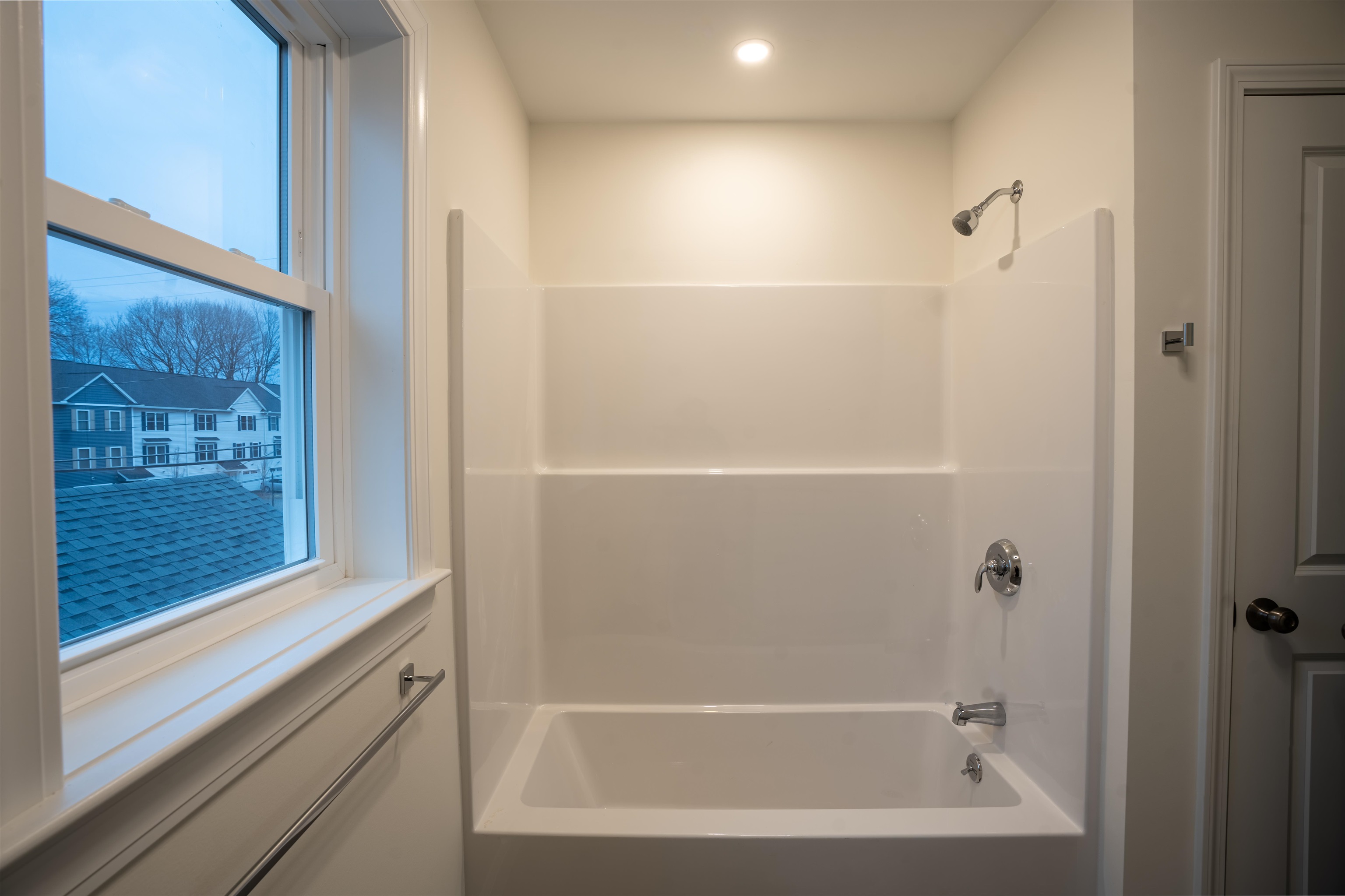 106 Lock Street Nashua, NH 03064 - Photo 15 of 27