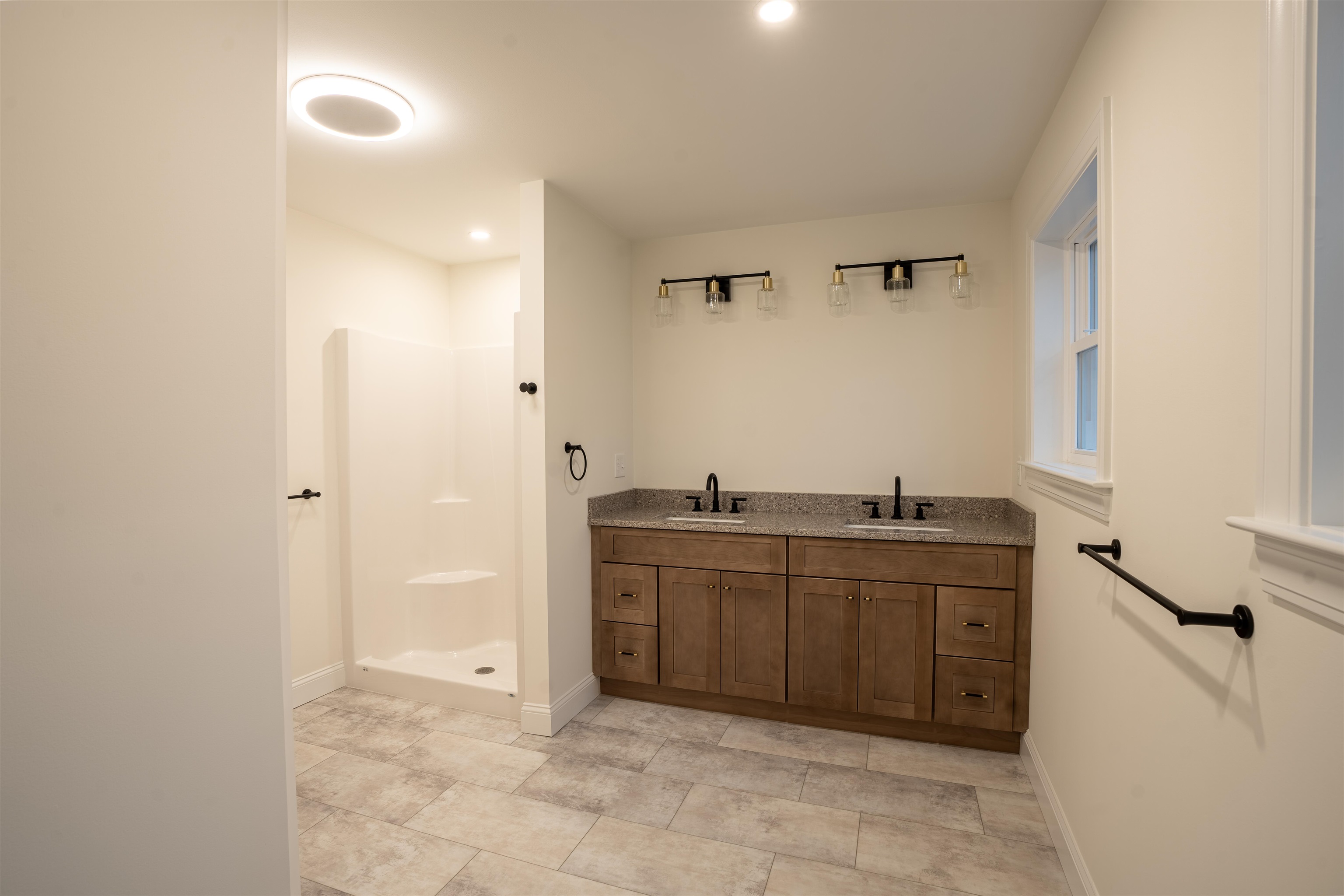 106 Lock Street Nashua, NH 03064 - Photo 18 of 27