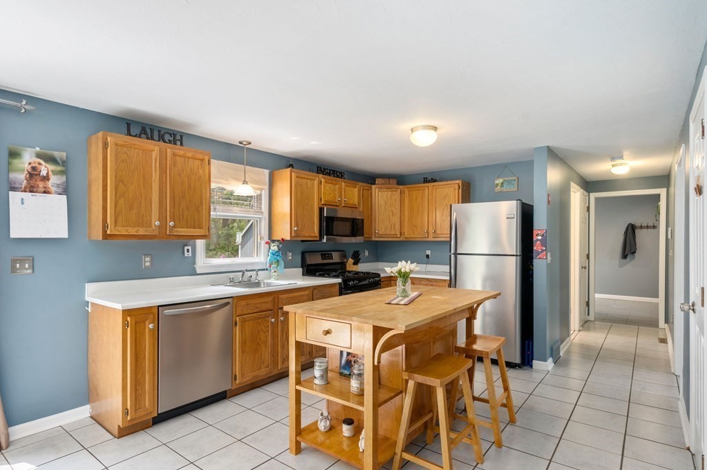 20 County Road Mashpee, MA 02649 - Photo 7 of 28 Gallery Image 7