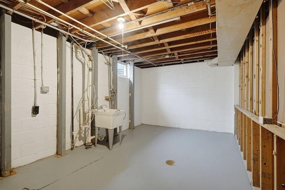 3220 South 72nd Street Milwaukee, WI 53219 - Photo 17 of 21 52126_3220_South_72nd_Street_Milwaukee_W