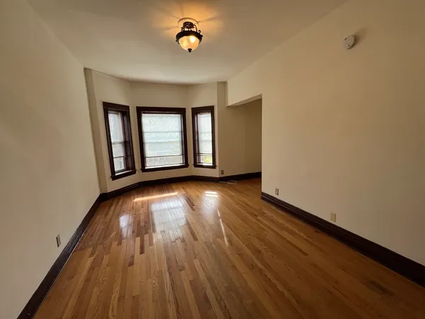 $1,750 | 1336 West Farwell Avenue, Unit 2E, Chicago, IL 60626