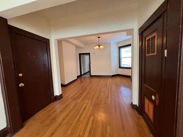 $1,750 | 1336 West Farwell Avenue, Unit 2E, Chicago, IL 60626