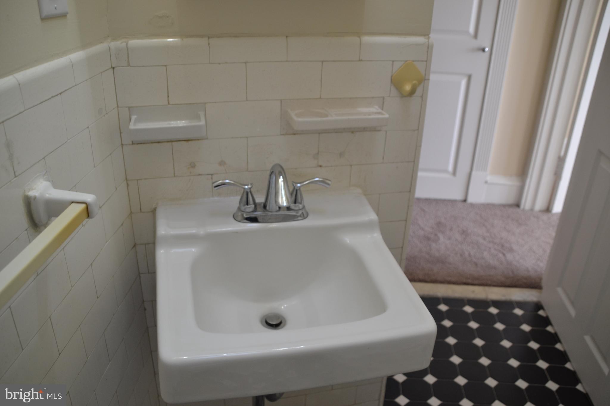 243 Coverly Road Lansdowne, PA 19050 - Photo 23 of 31 a bathroom with a sink
