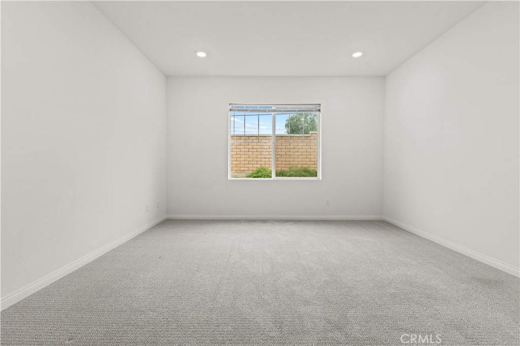 19668 Season Grv Drive Riverside, CA 92507 - Photo 5 of 15