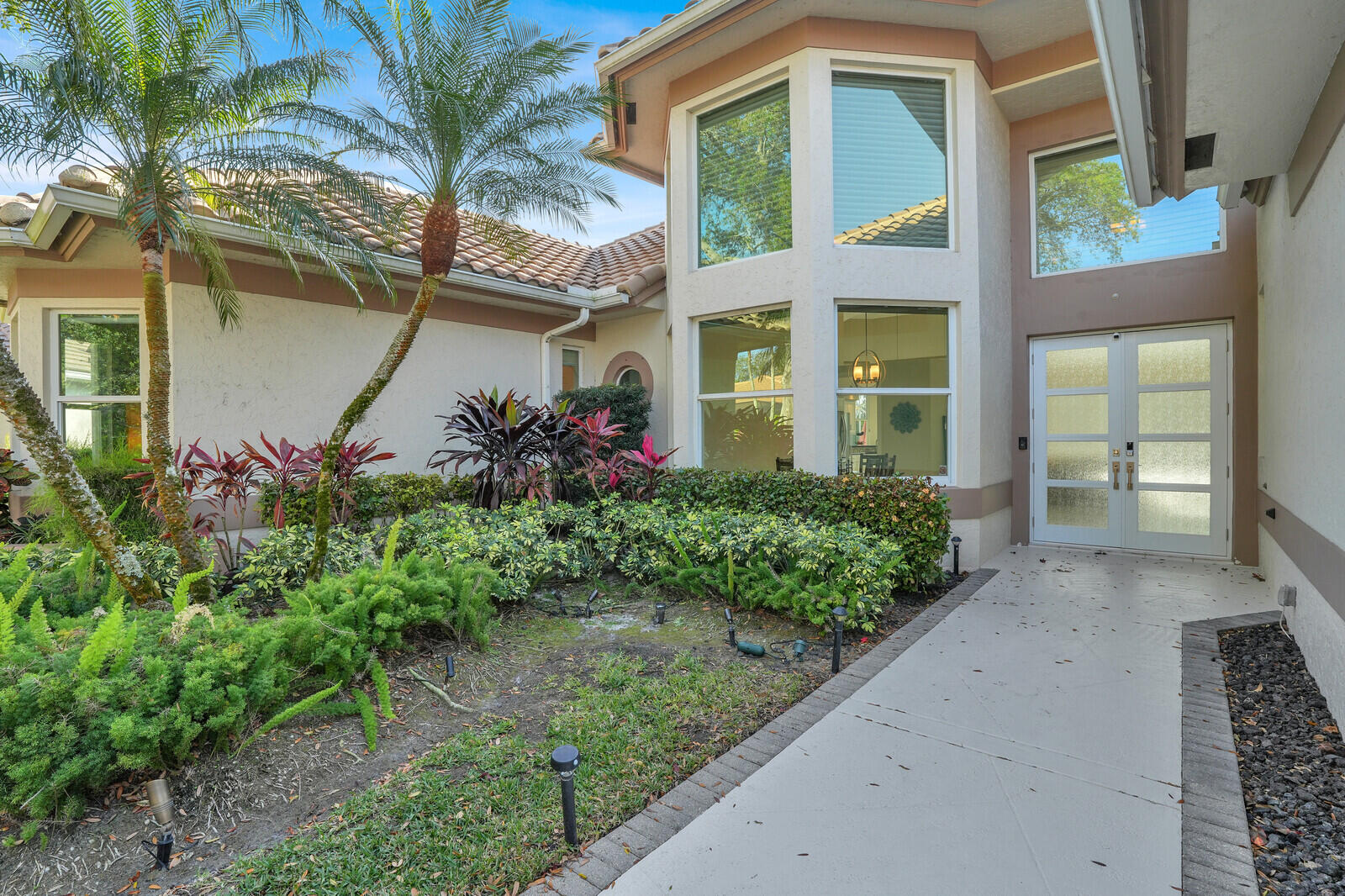 142 Corinthian Circle Jupiter, FL 33458 - Photo 4 of 56 03_Image_3_mls