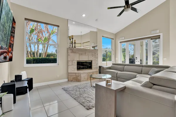 $1,430,000 | 142 Corinthian Circle, Jupiter, FL 33458