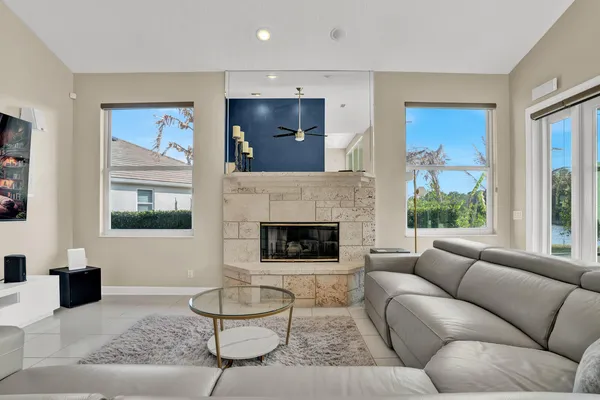 $1,430,000 | 142 Corinthian Circle, Jupiter, FL 33458
