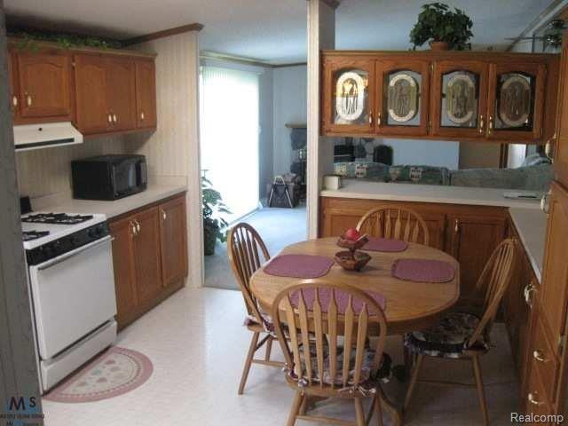 8379 Short Road Columbus, MI 48063 - Photo 10 of 17 s10.jpg