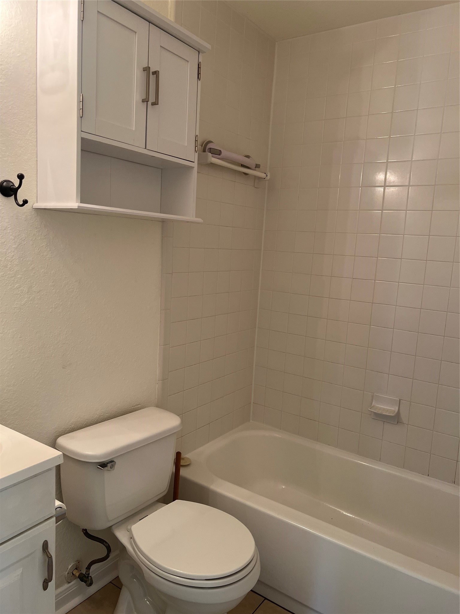 827 Algoa-Friendswood Road, Unit 4 Alvin, TX 77511 - Photo 4 of 6