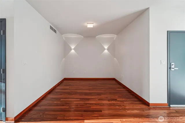 $4,650 | 2716 Elliott Avenue, Unit 802, Seattle, WA 98121