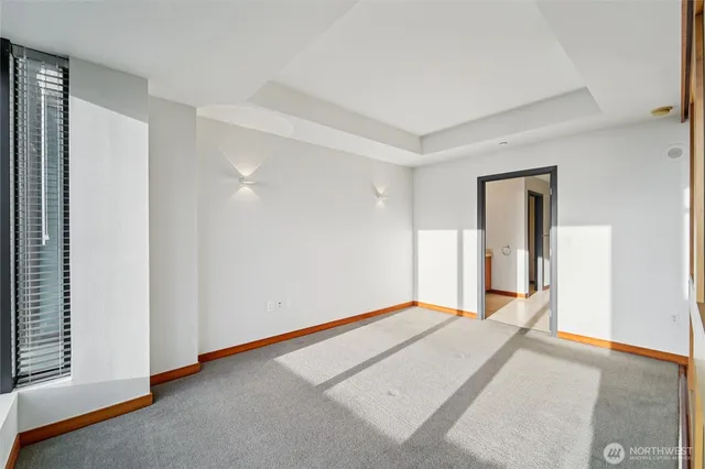 $4,650 | 2716 Elliott Avenue, Unit 802, Seattle, WA 98121