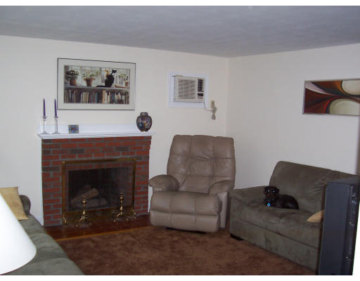 36 Potter Road Waltham, MA 02453 - Photo 3 of 14 Gallery Image 3