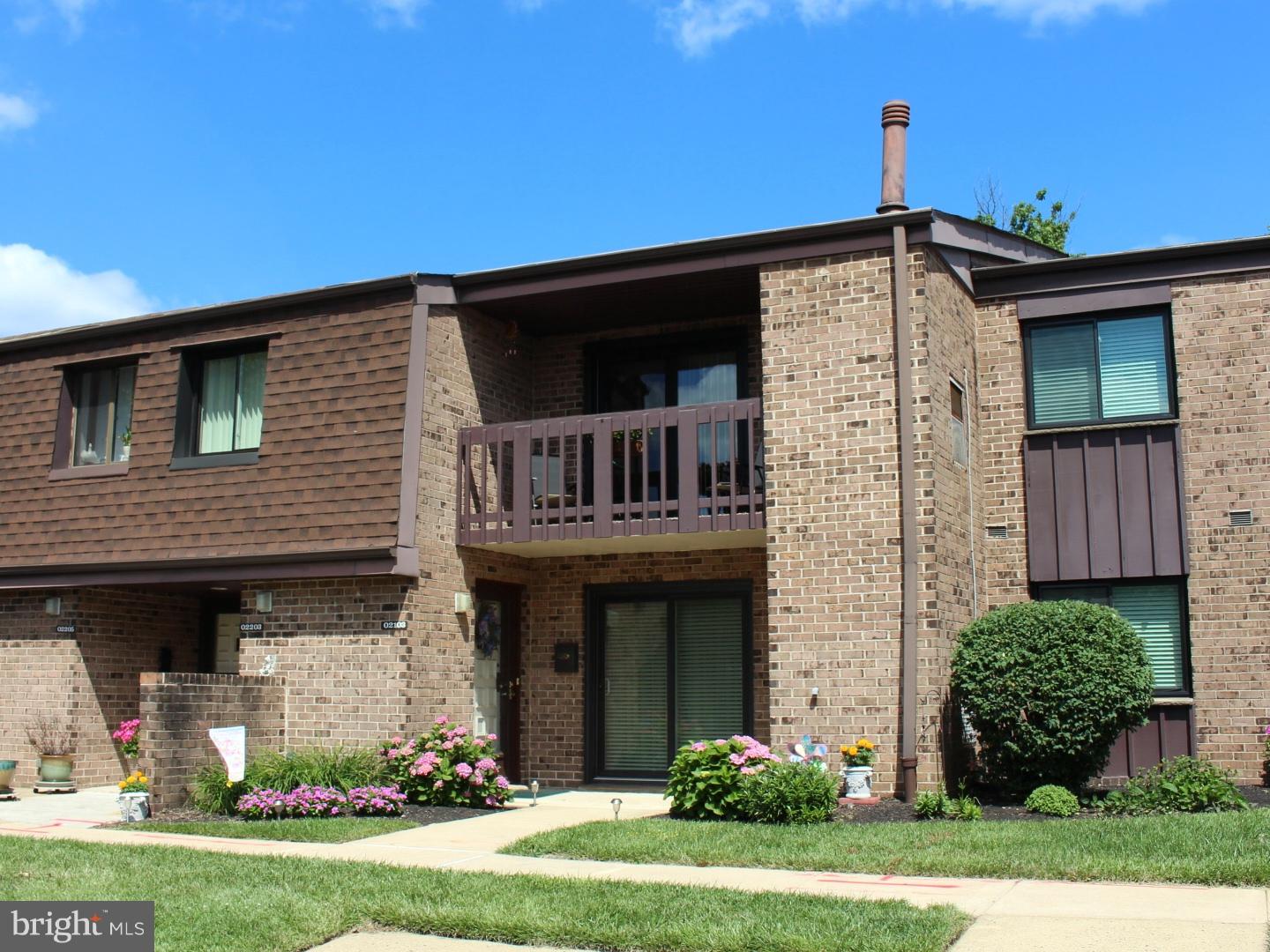 2203 Delaire Landing Road, Unit 203 Philadelphia, PA 19114 - Photo 2 of 25 Gallery Image 2