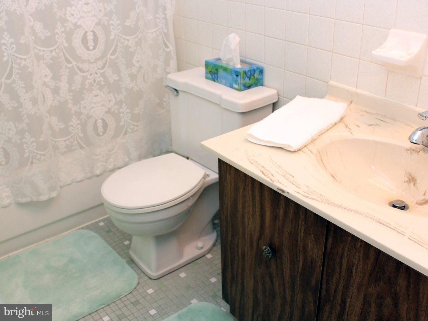 2203 Delaire Landing Road, Unit 203 Philadelphia, PA 19114 - Photo 15 of 25 Gallery Image 15