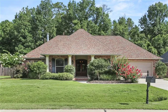 $550,000 | 1043 Tallowtree Drive, Mandeville, LA 70448