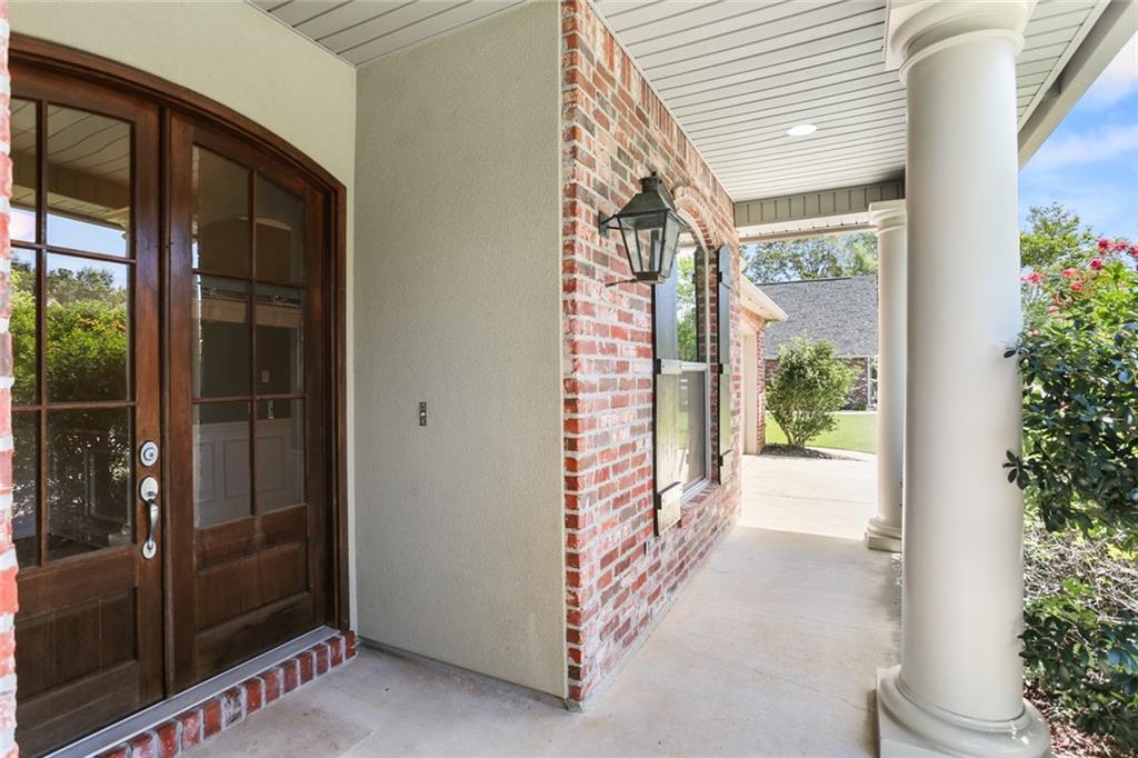 1043 Tallowtree Drive Mandeville, LA 70448 - Photo 3 of 50