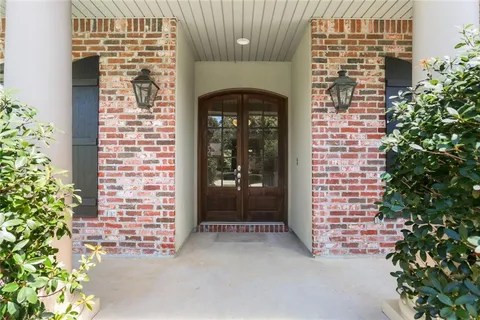 $565,000 | 1043 Tallowtree Drive, Mandeville, LA 70448